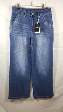 NWT Flamingals High Rise Wide Leg Cropped Jeans with Slanted Pocket Detail, size